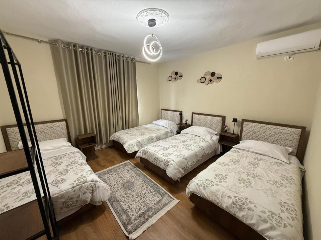 Shkodra Guest House 2 Buitenkant foto